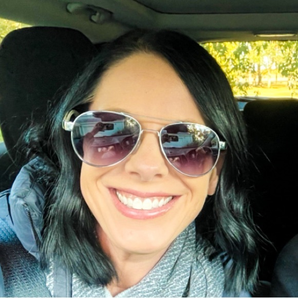 Meet your Posher, Jackie - Picture 1 of 1